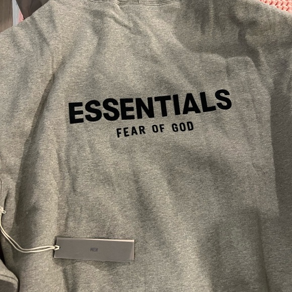 ESSENTIAL HOODIE - Picture 2 of 4